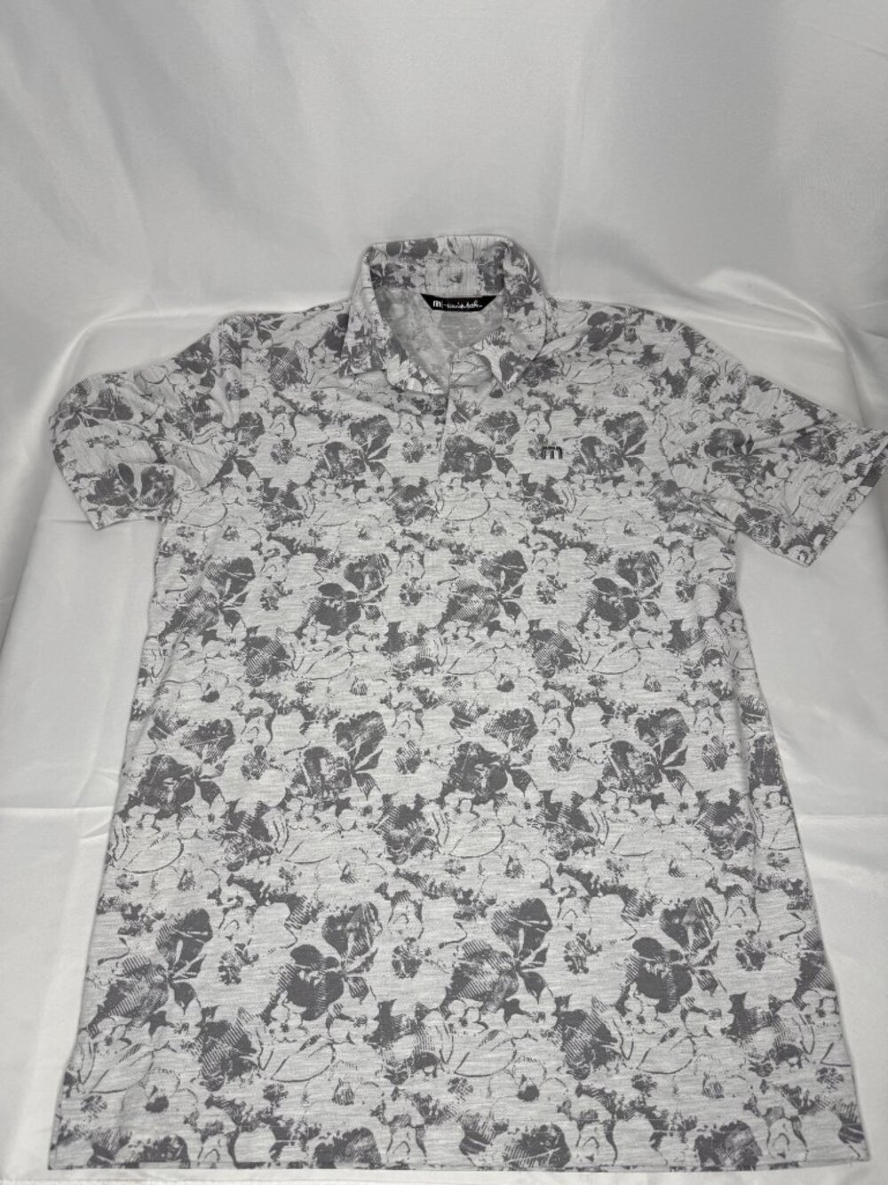 Travis Mathew Mens Gray Floral Print Polo Shirt Size M Collar Short Sleeve Gold